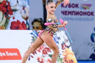 Спортсменка из Гатчины Ксения Савинова завоевала три золотые медали на международных соревнованиях «Гран-при Кубок чемпионок Алины Кабаевой»