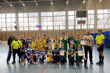 Какая школьная команда Ленинградской области стала самой сильной в флорболе?