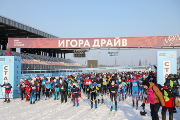 Лыжный праздник и более 4000 участников: в Ленобласти стартовала самая массовая лыжная гонка «Лыжня России»