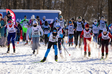 Более 250 лыжников вышли на старт в Гатчине в День защитника Отечества