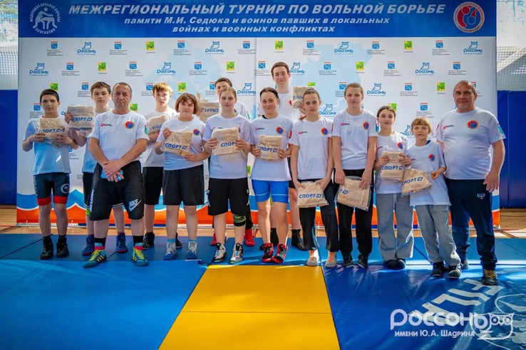 Борцы из Енакиево завершили тренировочные сборы