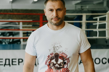 Большой спорт начинается не со стадионов-миллионников, а с обычного двора, искреннего желания и человека, которому не всё равно.