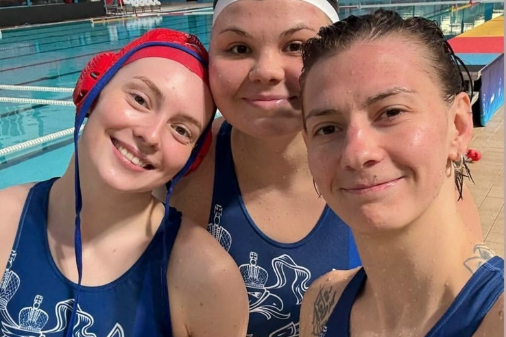 Кубок мира по водному поло приветствует российский флаг!