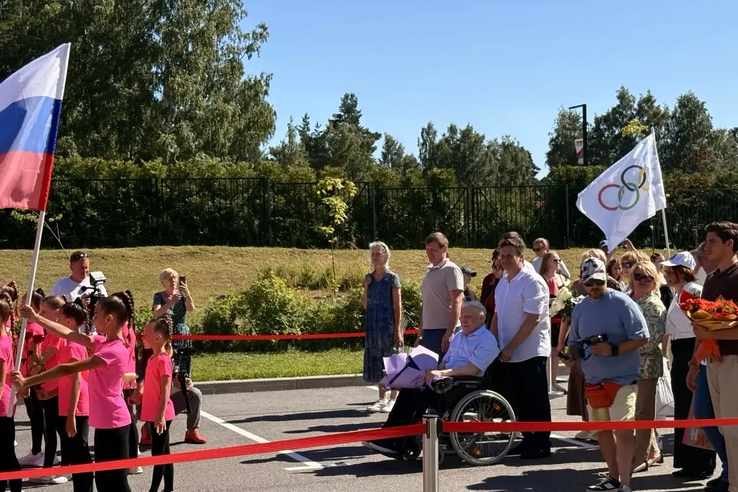 Во Всеволожске, в Центре зимних видов спорта, состоялось торжественное мероприятие, посвящённое 80-летию легендарного спортсмена Владимира Павловича Белоусова.