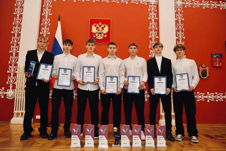 Игорь Руденя наградил юных футболистов СЗФО — среди лучших вновь спортсмены Ленинградской области