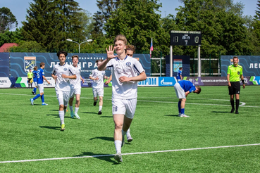 «Ленинградец» готовится открыть сезон Юношеской футбольной лиги!